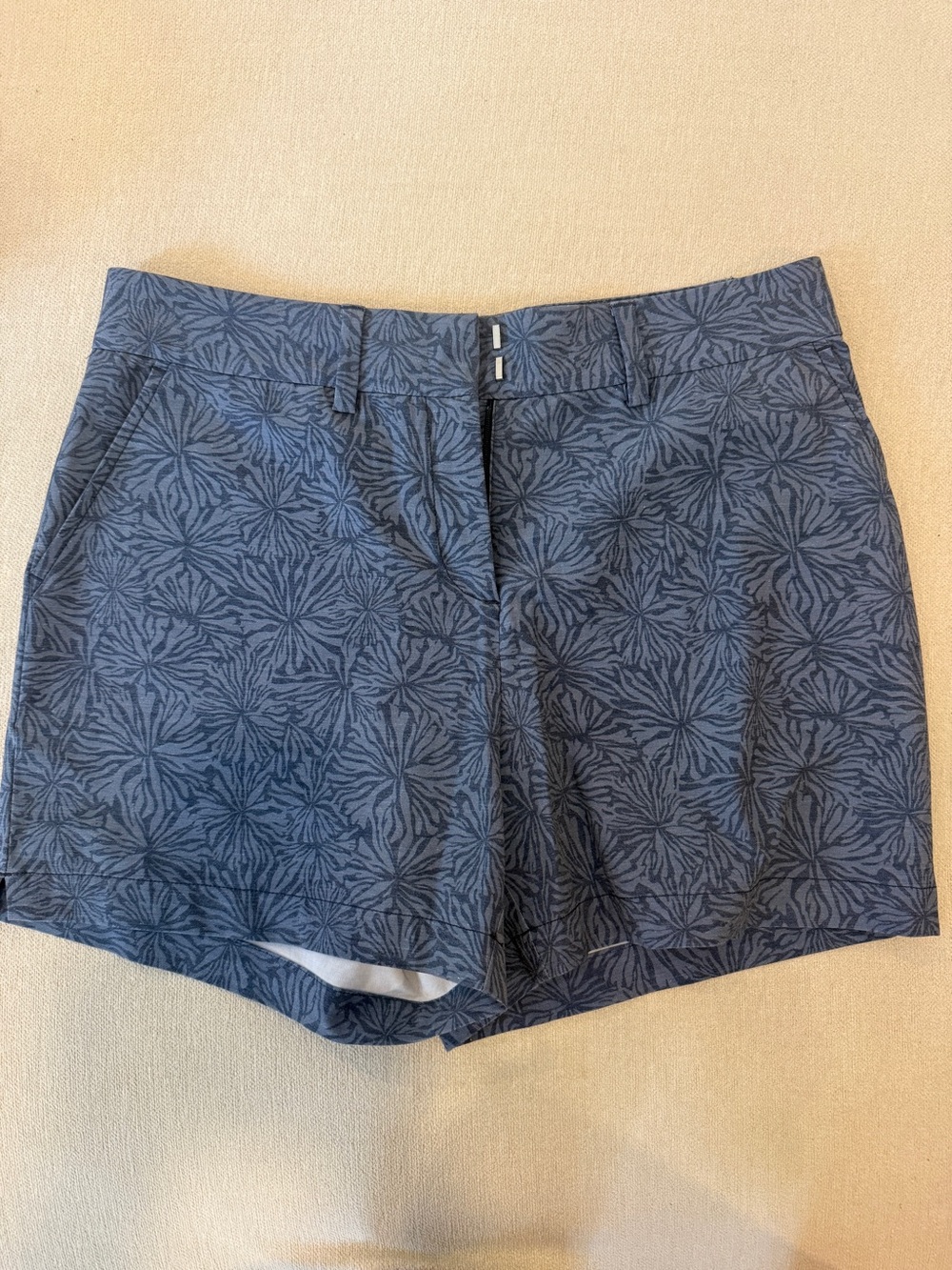 Southern Tide Women's Blue Patterned Casual Shorts